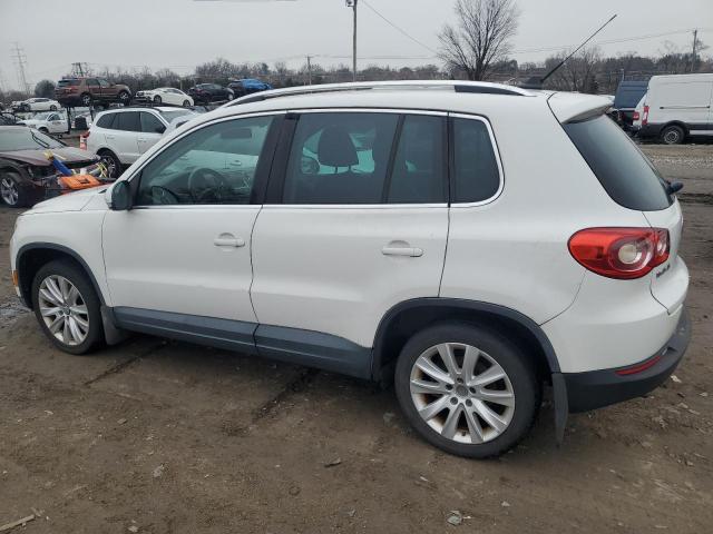 Image 2 of 2009 VOLKSWAGEN TIGUAN S 2009 with VIN WVGAV75N19W540613