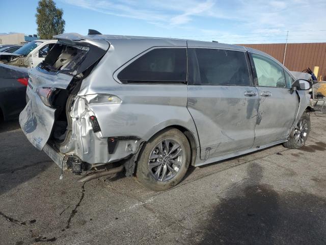 Obraz 3 z 2023 TOYOTA SIENNA LE 2023 z VIN 5TDKRKEC1PS139025