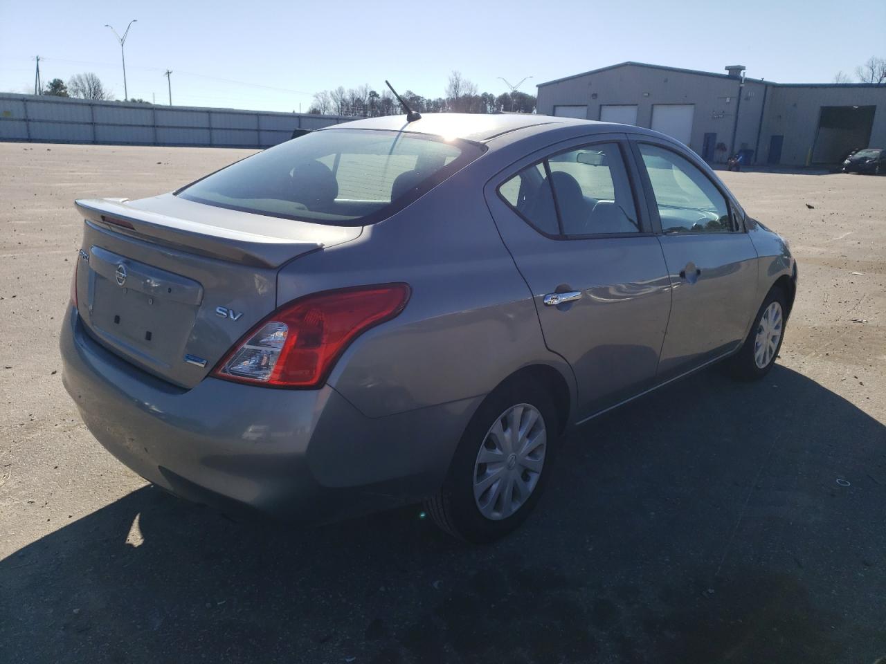 Obraz 3 z 2013 NISSAN VERSA S 2013 z VIN 3N1CN7AP0DL856882