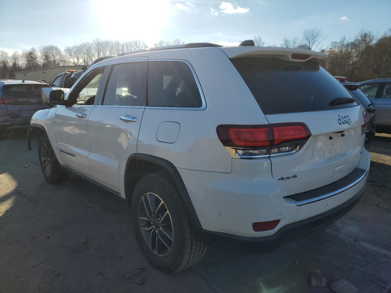 Image 2 of 2020 JEEP GRAND CHEROKEE LIMITED 2020 with VIN 1C4RJFBG6LC227391