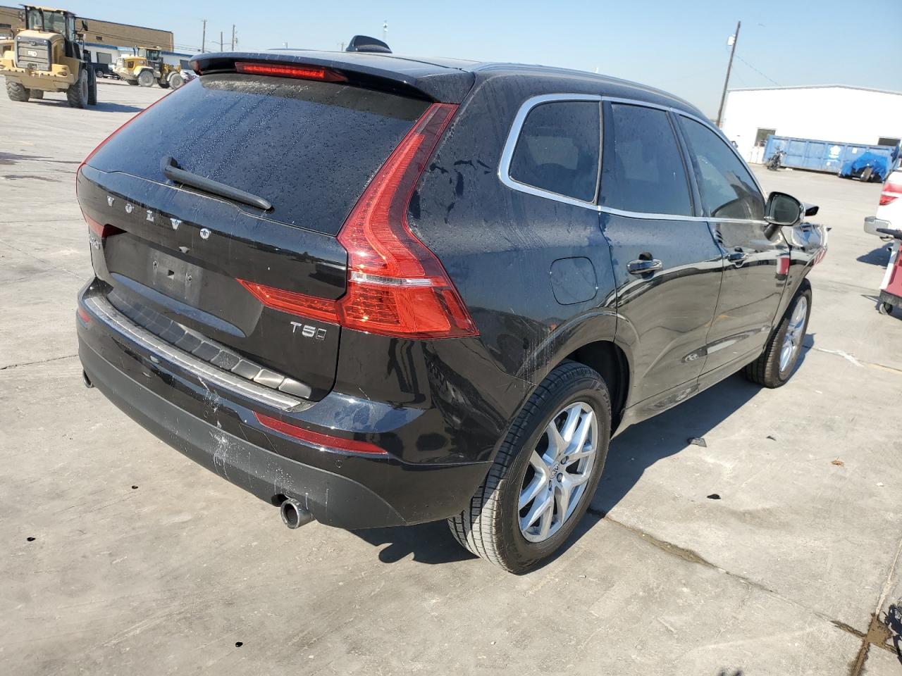 Obraz 3 z 2021 VOLVO XC60 T5 MOMENTUM 2021 z VIN YV4102RK8M1738713