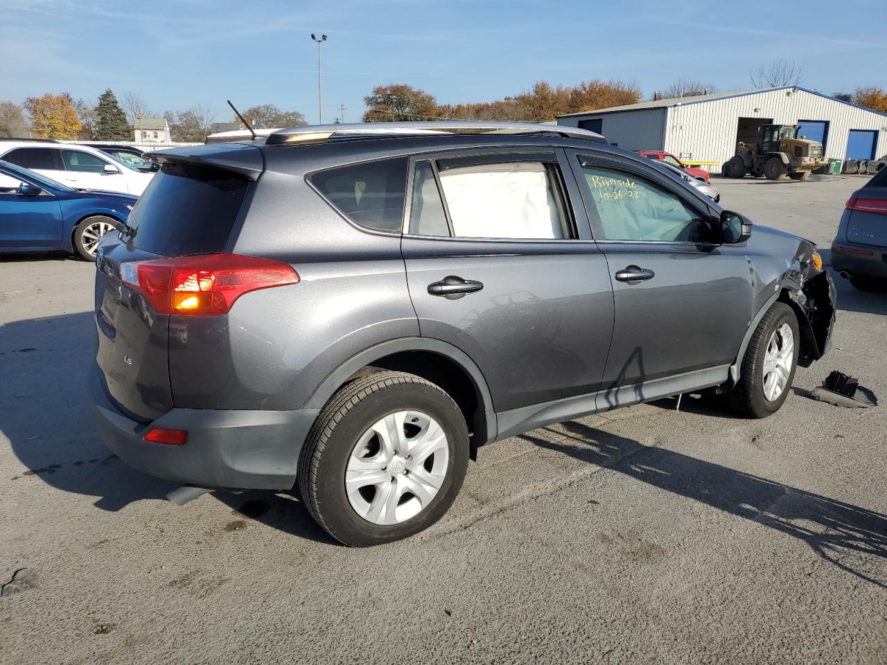 Image 3 of 2013 TOYOTA RAV4 LE 2013 with VIN JTMZFREV0DD011075