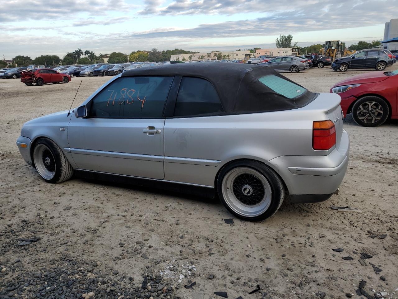 Obraz 2 z 2002 VOLKSWAGEN CABRIO GLX 2002 z VIN 3VWDC21V82M806499