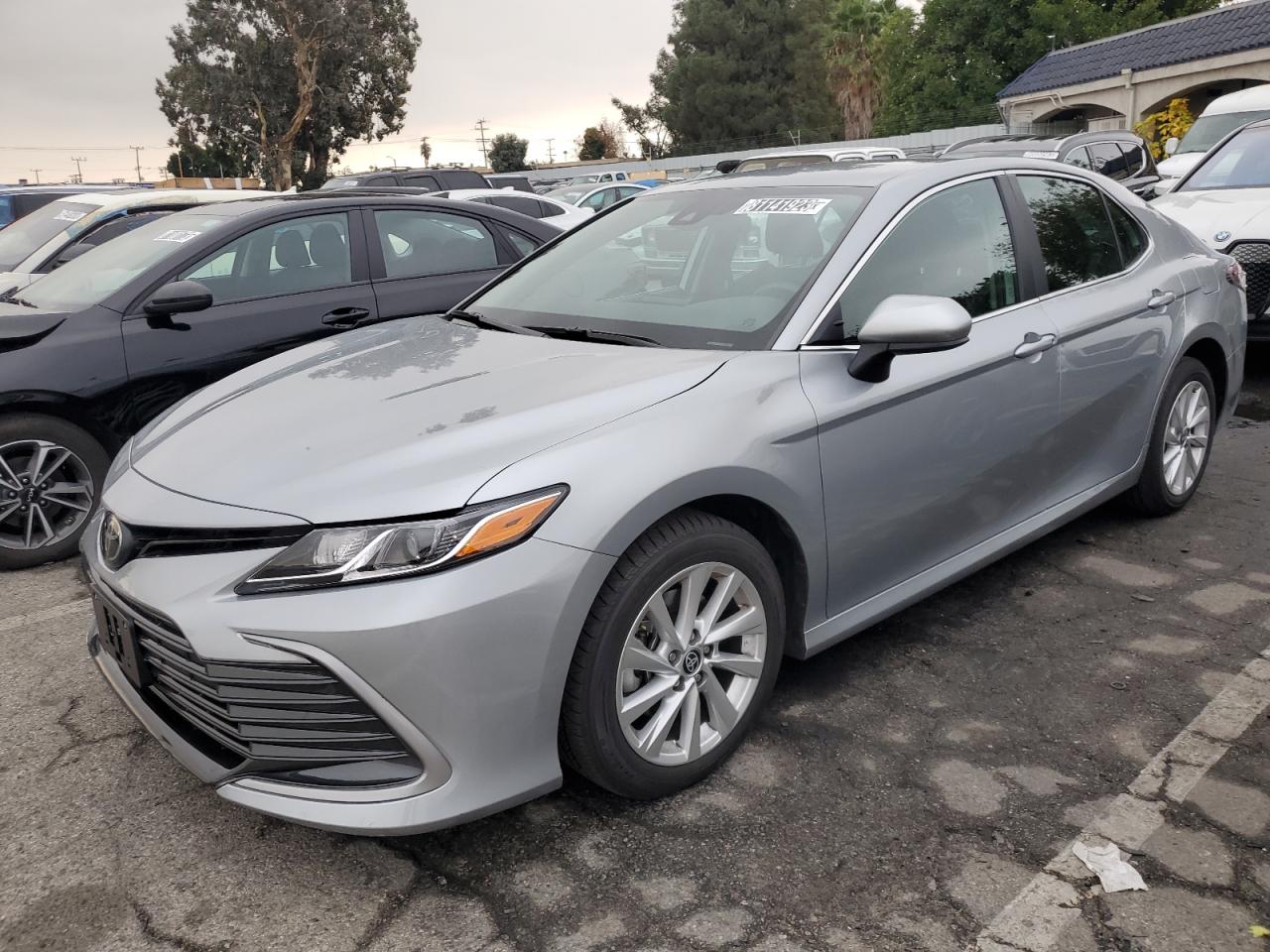 Изображение 1 2023 TOYOTA CAMRY LE 2023 с VIN 4T1C11AK5PU176749