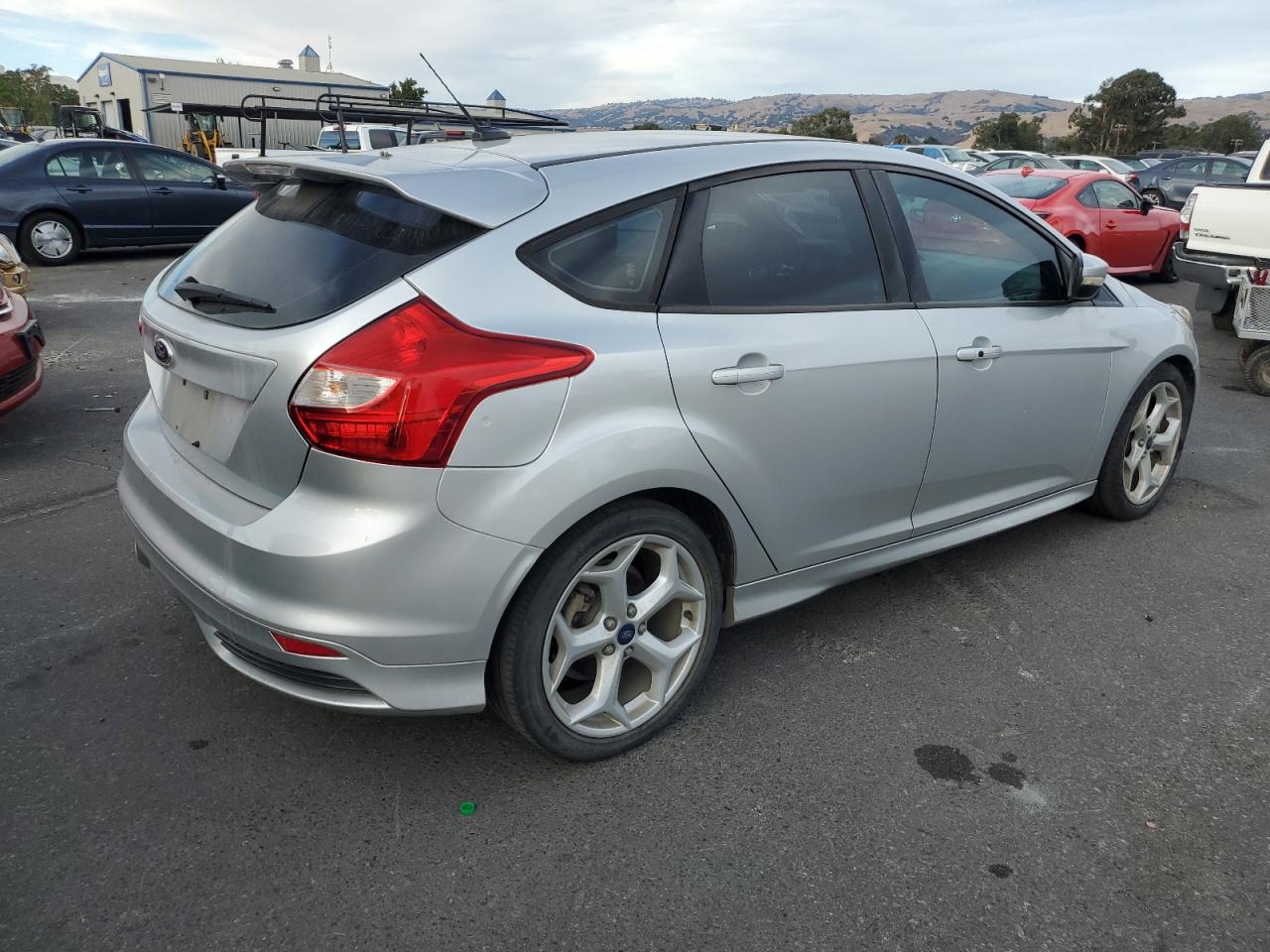 Image 3 of 2014 FORD FOCUS ST 2014 with VIN 1FADP3L9XEL399780