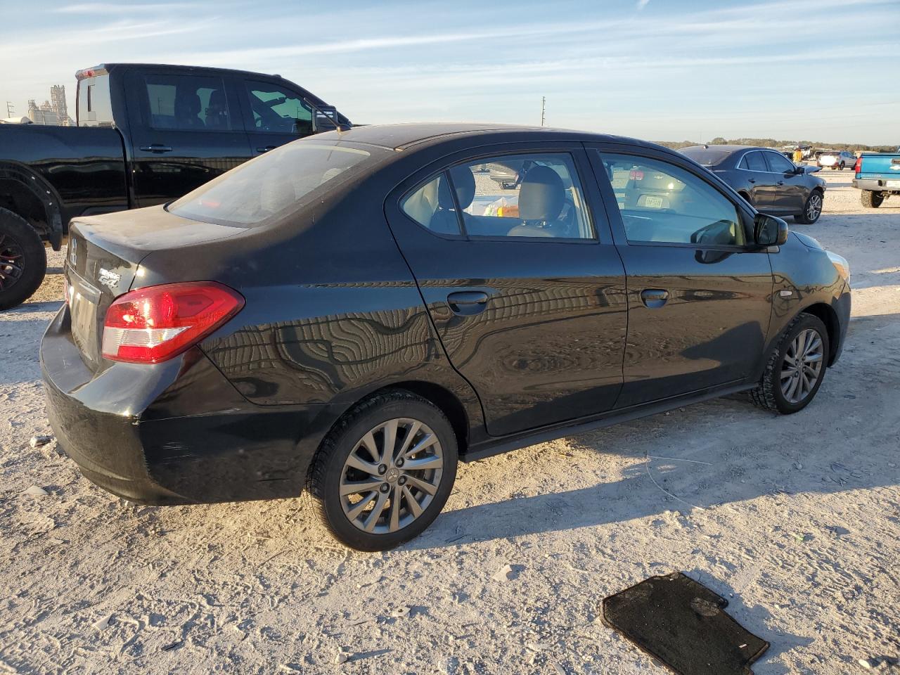 Изображение 3 2019 MITSUBISHI MIRAGE G4 ES 2019 с VIN ML32F3FJ5KHF12145