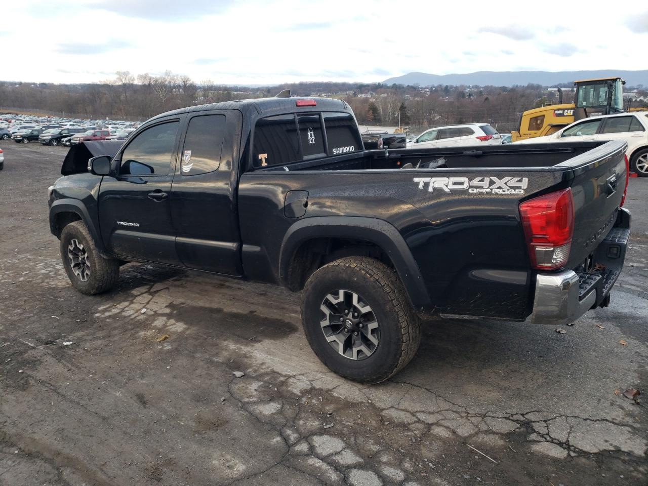 Obraz 2 z 2016 TOYOTA TACOMA ACCESS CAB 2016 z VIN 5TFSZ5ANXGX034695