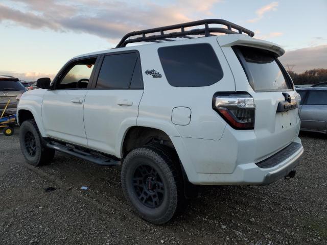 Image 2 of 2019 TOYOTA 4RUNNER SR5 2019 with VIN JTEBU5JR7K5726687