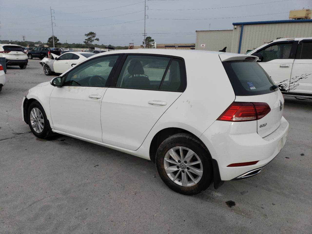 Image 2 of 2018 VOLKSWAGEN GOLF S 2018 with VIN 3VWG17AUXJM259564