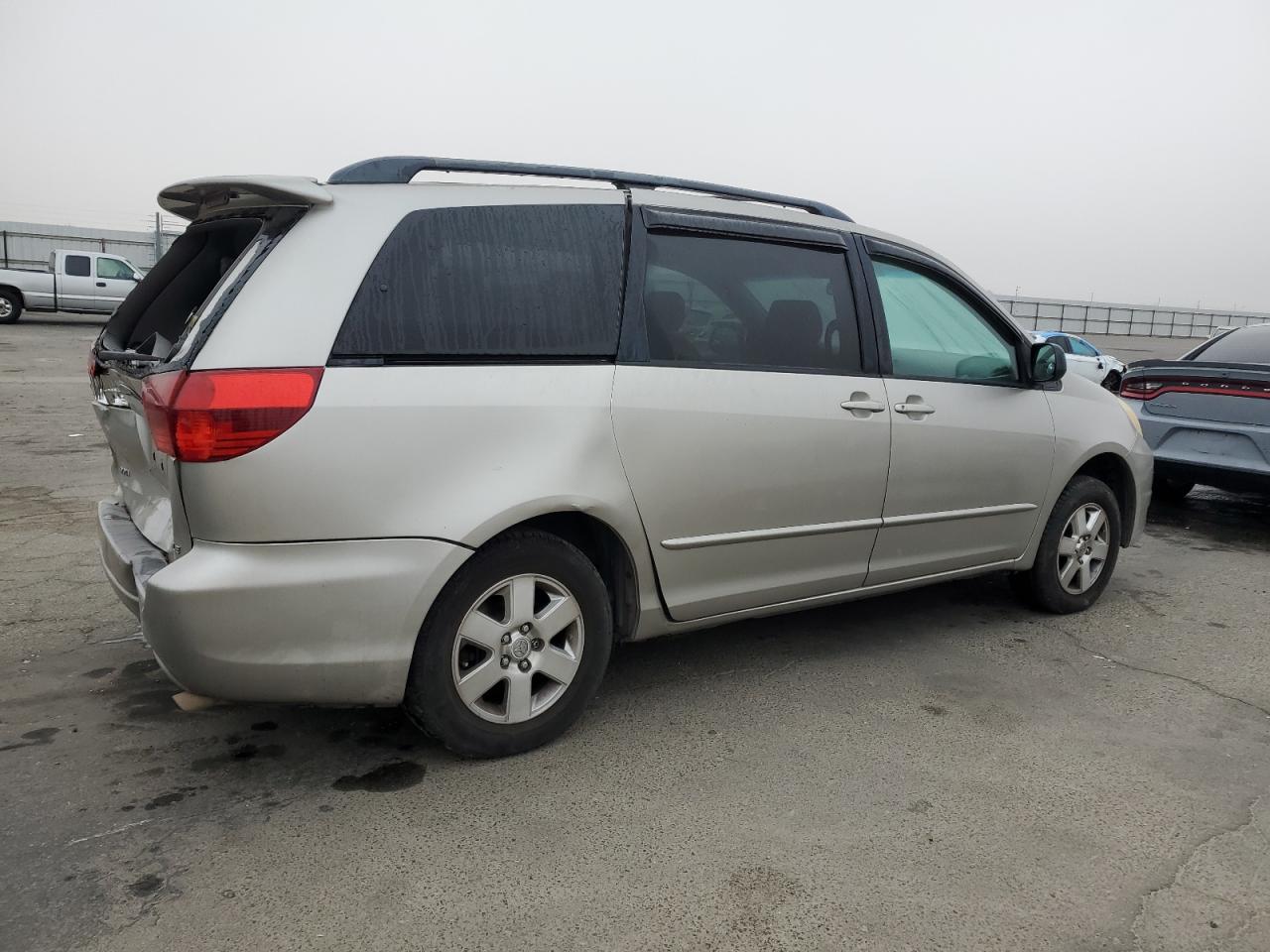 Obraz 3 z 2005 TOYOTA SIENNA CE 2005 z VIN 5TDZA23CX5S283940