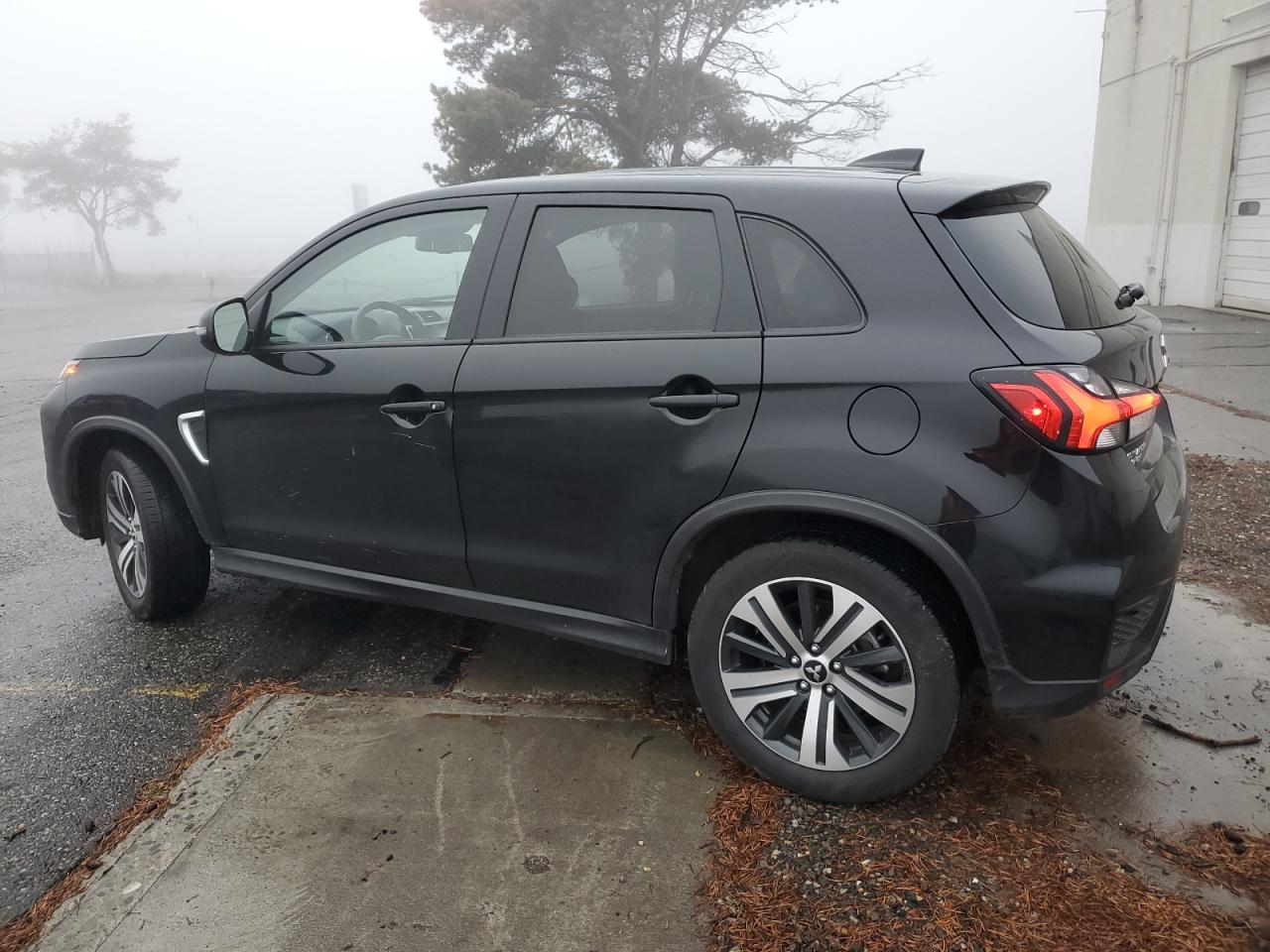 Image 2 of 2022 MITSUBISHI OUTLANDER SPORT SE 2022 with VIN JA4APVAU5NU015375