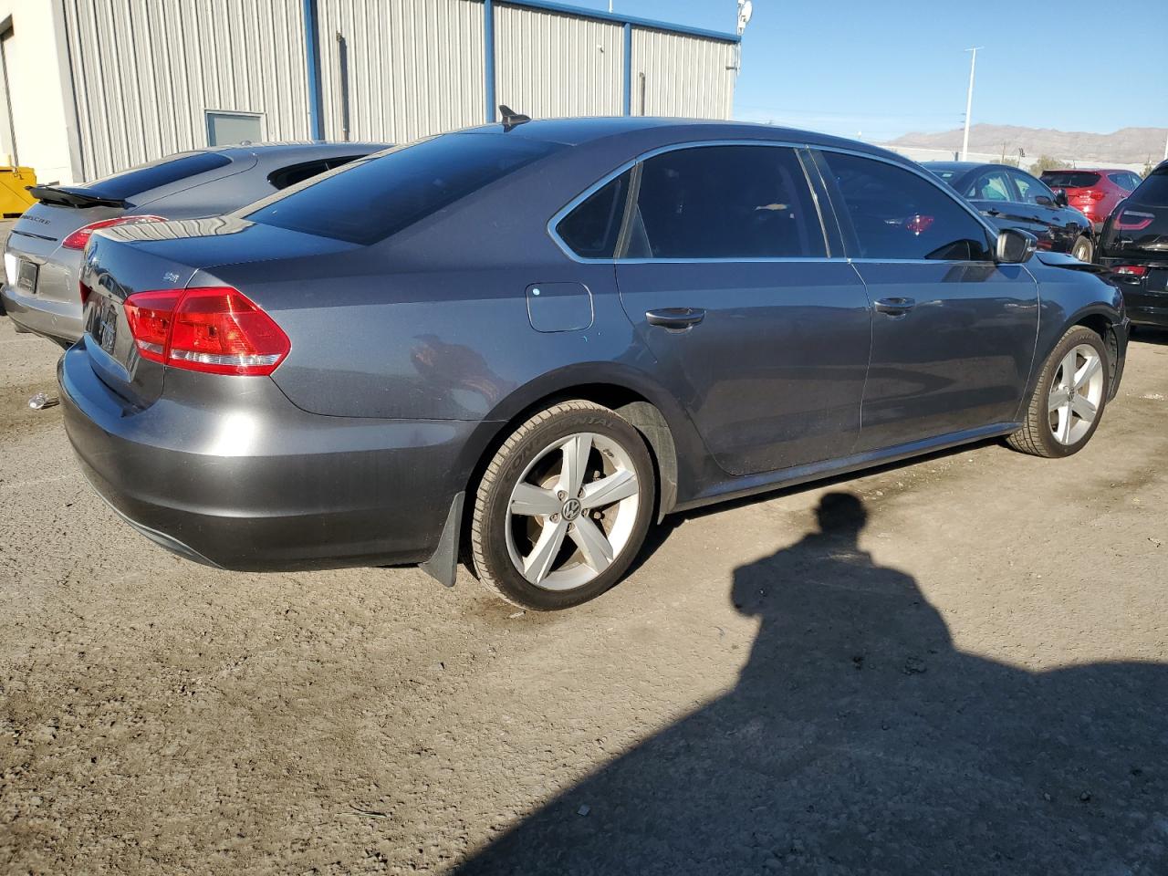 Image 3 of 2013 VOLKSWAGEN PASSAT SE 2013 with VIN 1VWBH7A39DC061710