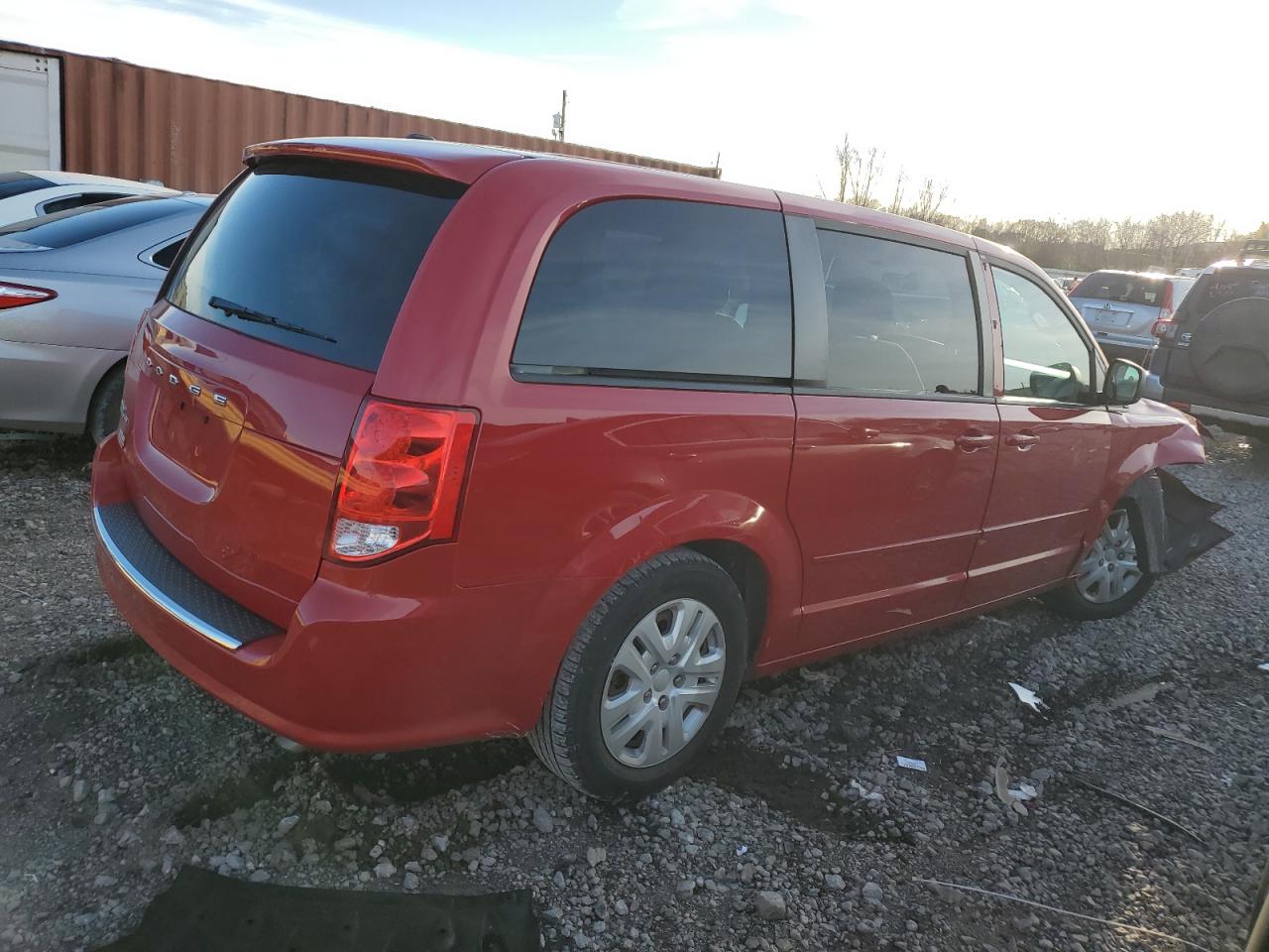 Image 3 of 2013 DODGE GRAND CARAVAN SE 2013 with VIN 2C4RDGBG3DR807297