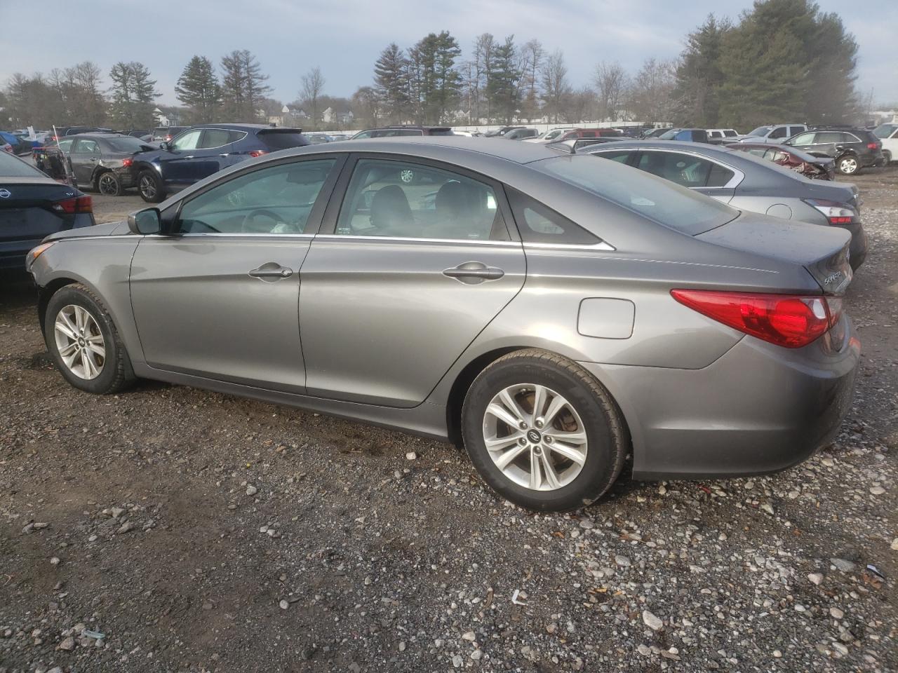 Image 2 of 2013 HYUNDAI SONATA GLS 2013 with VIN 5NPEB4AC5DH713047