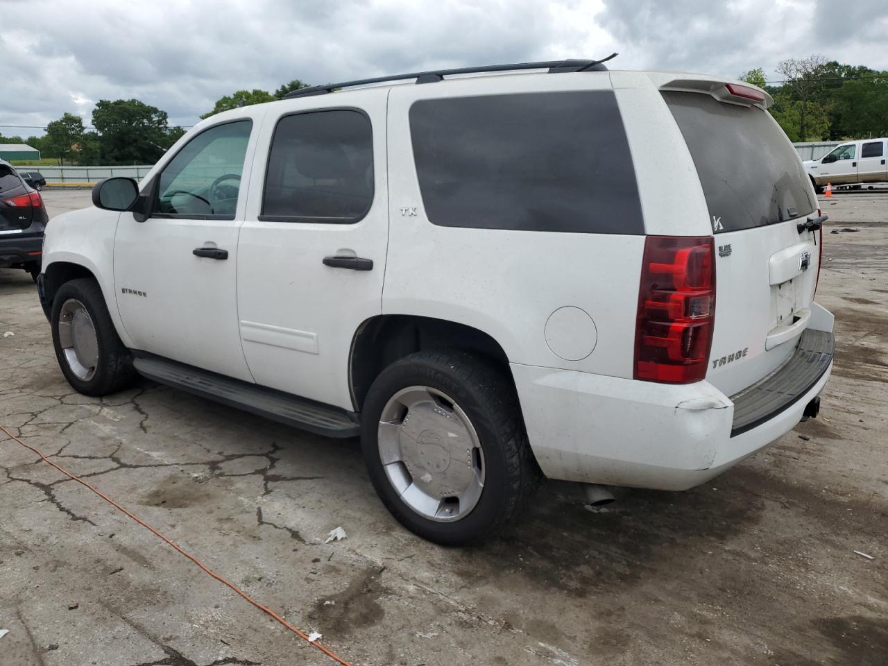 Obraz 2 z 2009 CHEVROLET TAHOE C1500  LS 2009 z VIN 1GNFC13C89R258215