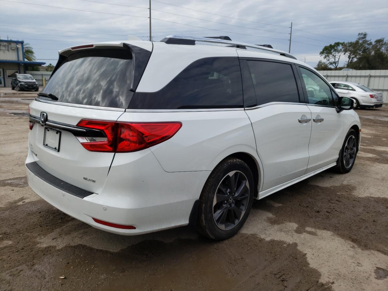 Image 3 of 2022 HONDA ODYSSEY ELITE 2022 with VIN 5FNRL6H99NB047461