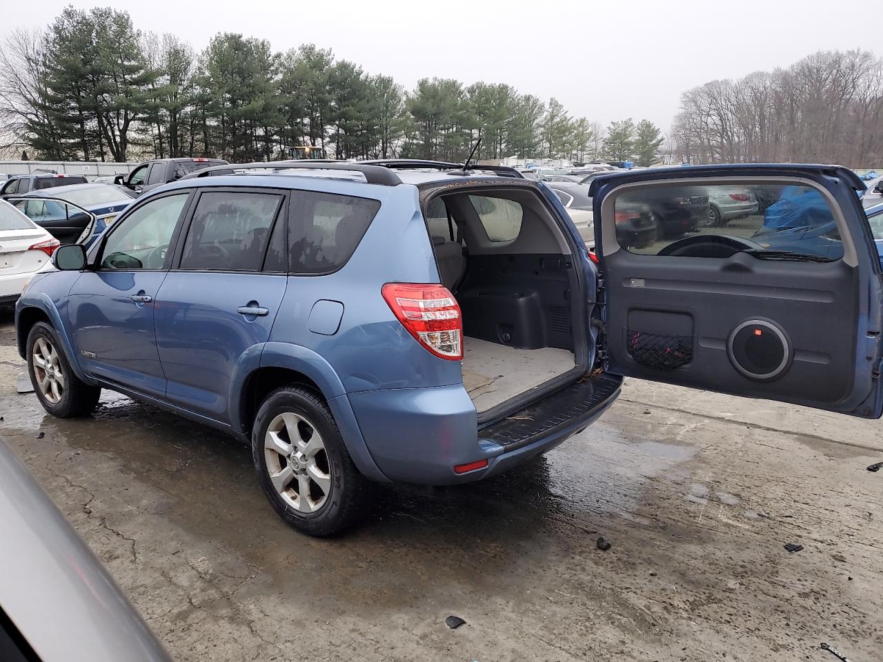 Image 2 of 2010 TOYOTA RAV4 LIMITED 2010 with VIN JTMDF4DV8AD025705