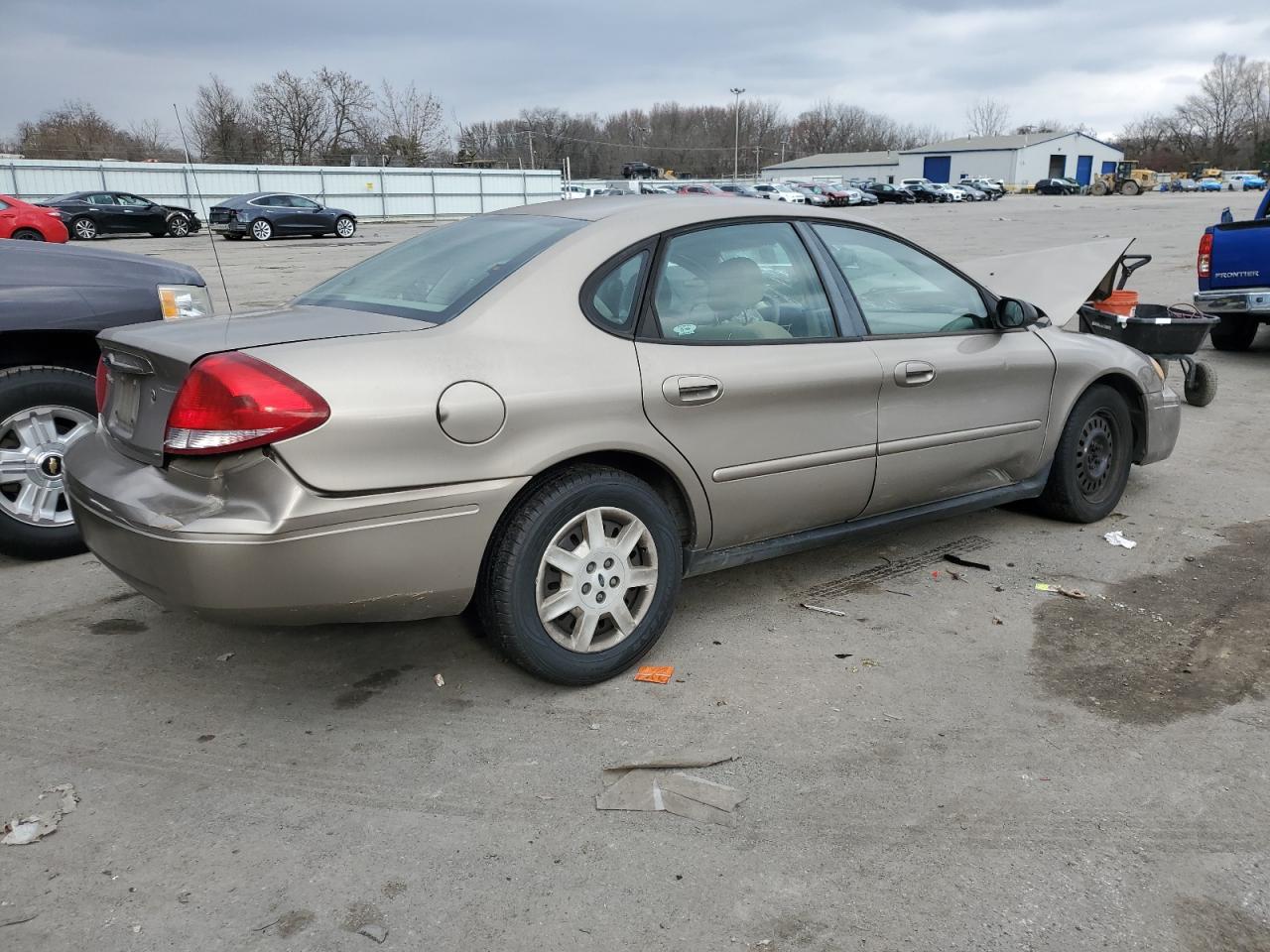 Image 3 of 2005 FORD TAURUS SE 2005 with VIN 1FAFP53235A308948