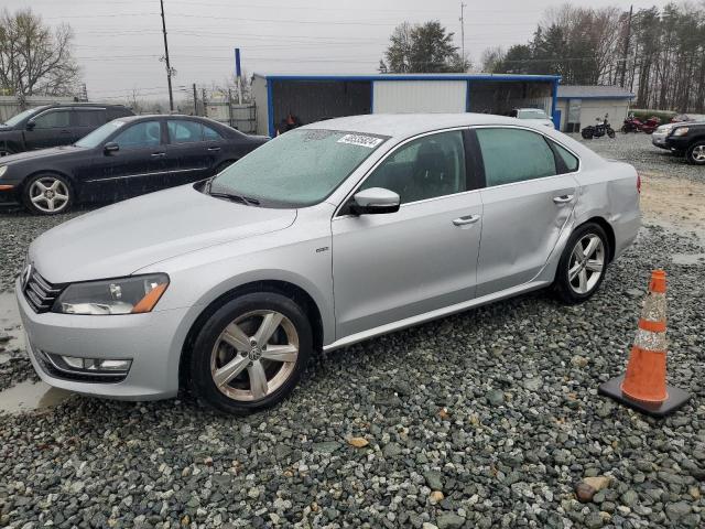 Изображение 1 2015 VOLKSWAGEN PASSAT S 2015 с VIN 1VWAS7A37FC111603