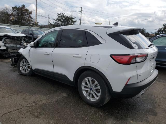 Image 2 of 2020 FORD ESCAPE SE 2020 with VIN 1FMCU9G66LUA98945