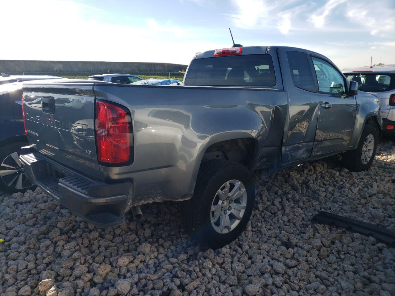 Image 3 of 2022 CHEVROLET COLORADO LT 2022 with VIN 1GCHSCEA3N1158091