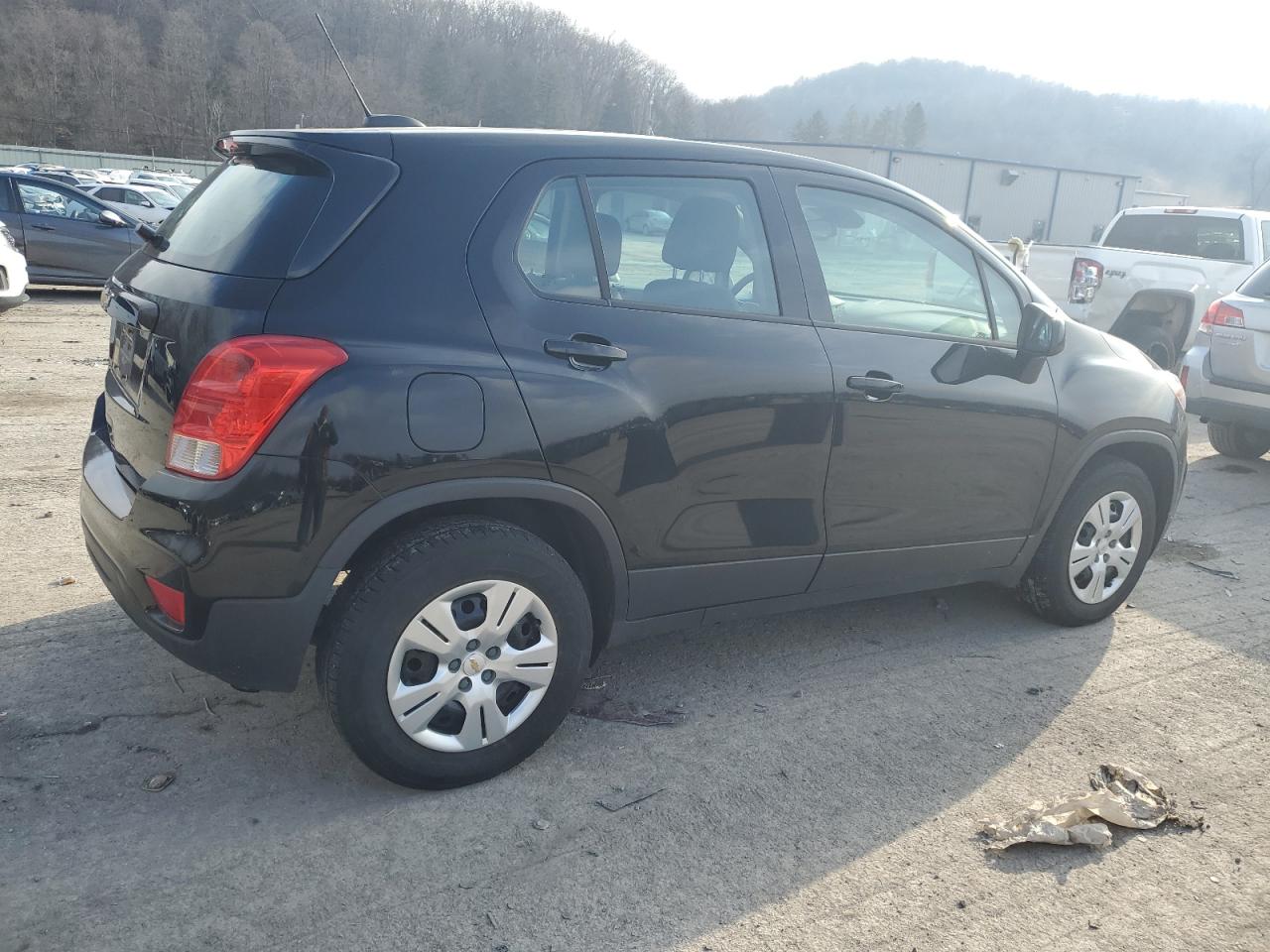 Изображение 3 2017 CHEVROLET TRAX LS 2017 с VIN 3GNCJKSBXHL287485