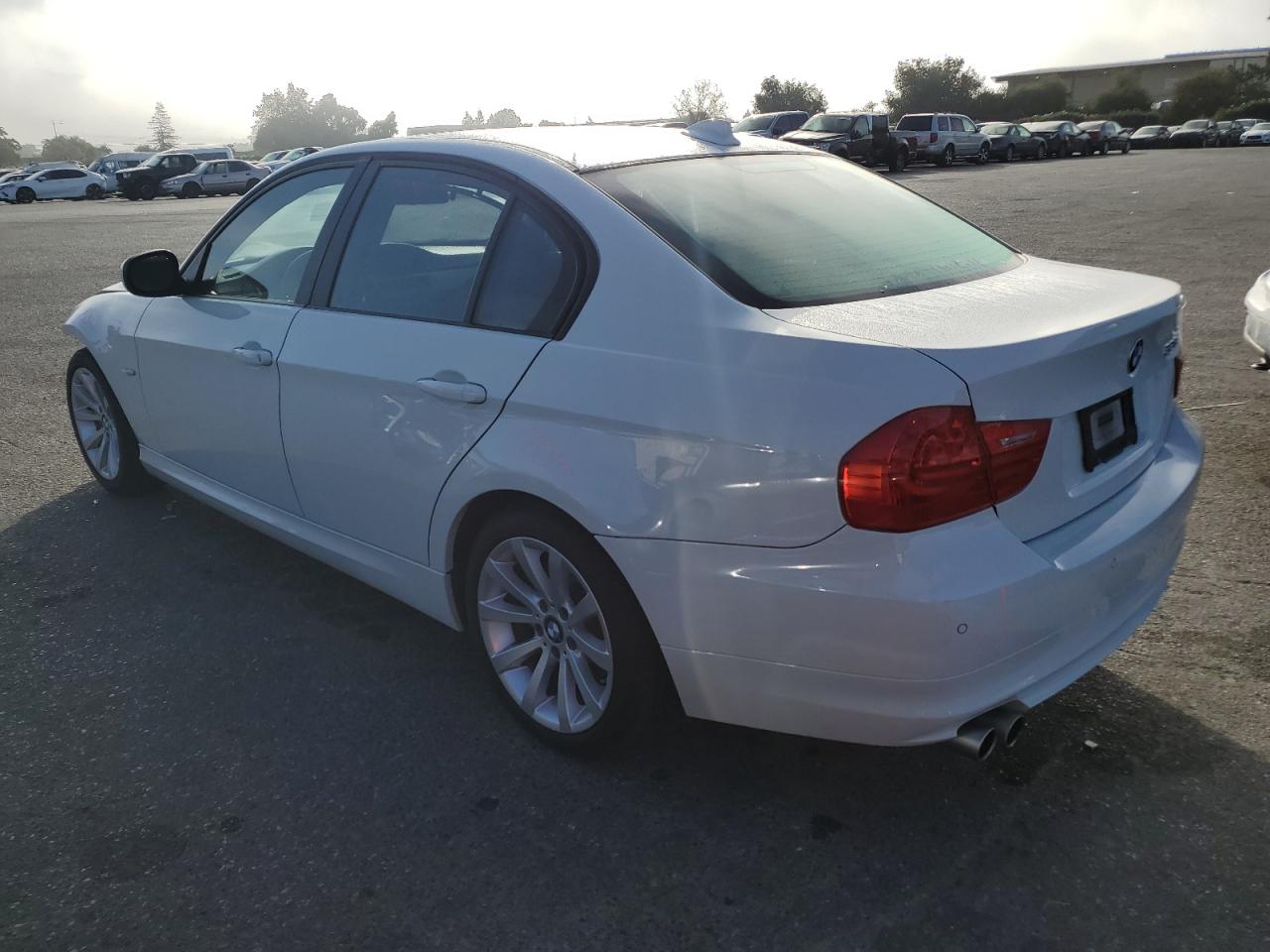 Obraz 2 z 2011 BMW 328 I 2011 z VIN WBAPH7C59BE680300