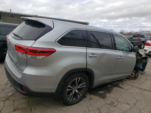 Image 3 of 2018 TOYOTA HIGHLANDER LE 2018 with VIN 5TDBZRFH6JS898571