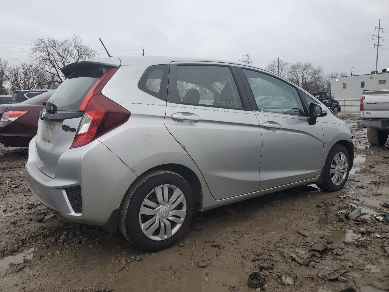 Image 3 of 2016 HONDA FIT LX 2016 with VIN JHMGK5H57GX015567