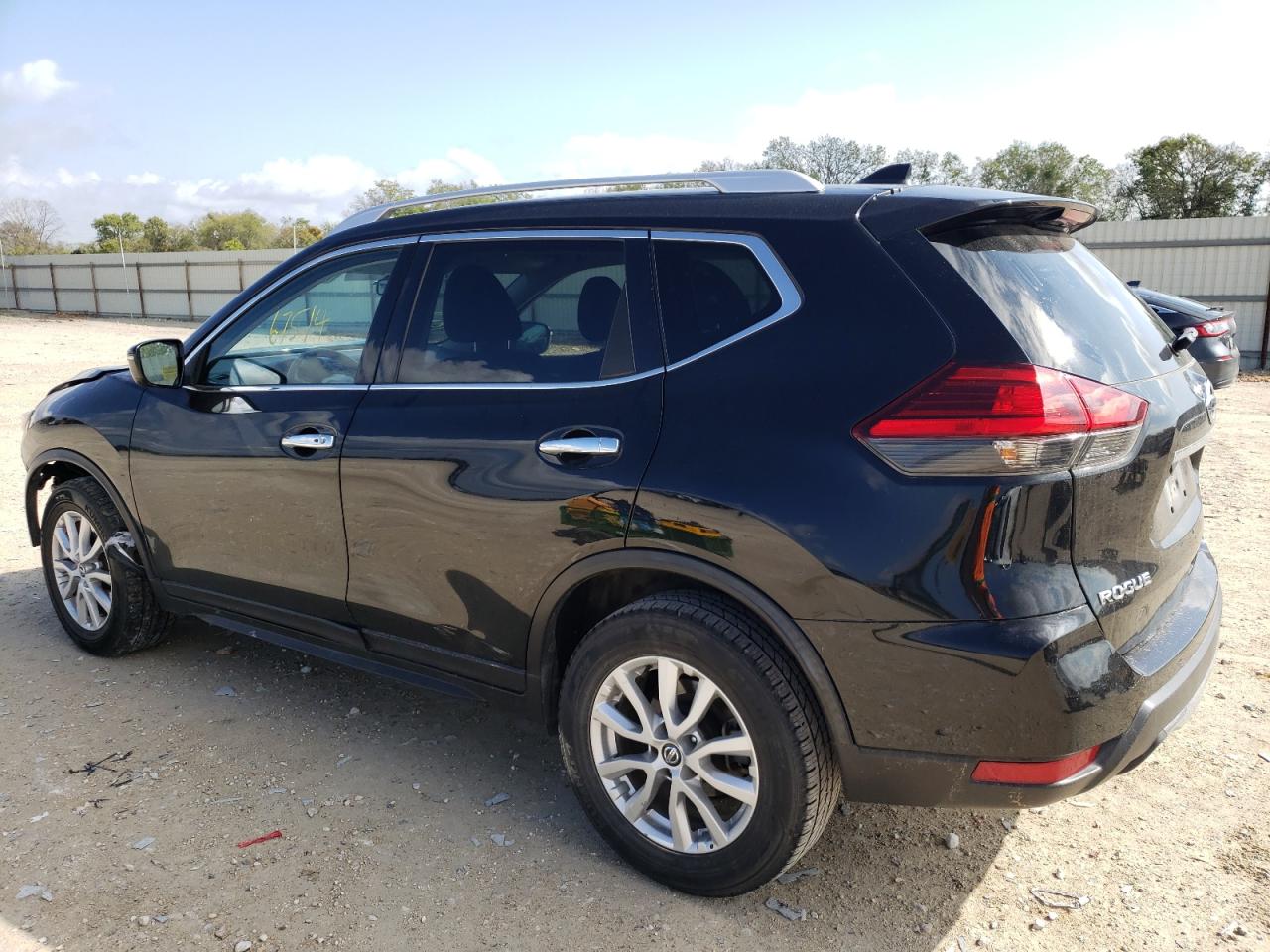 Image 2 of 2017 NISSAN ROGUE S 2017 with VIN KNMAT2MT7HP520839