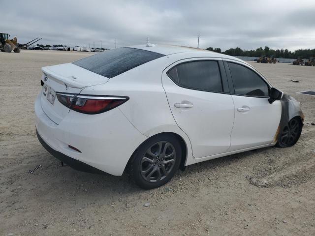 Image 3 of 2019 TOYOTA YARIS L 2019 with VIN 3MYDLBYV4KY519258