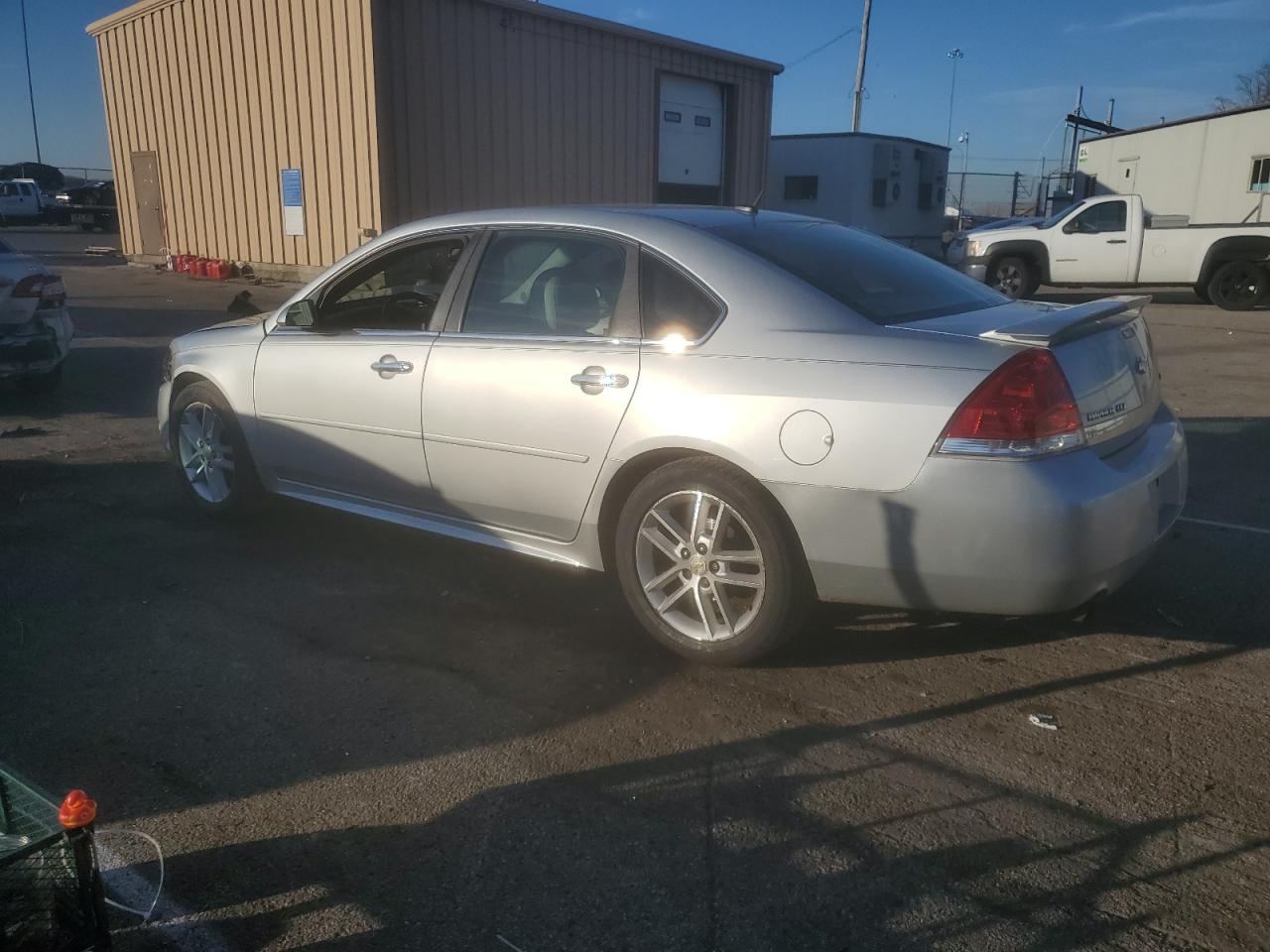 Obraz 2 z 2010 CHEVROLET IMPALA LTZ 2010 z VIN 2G1WC5EM8A1171152