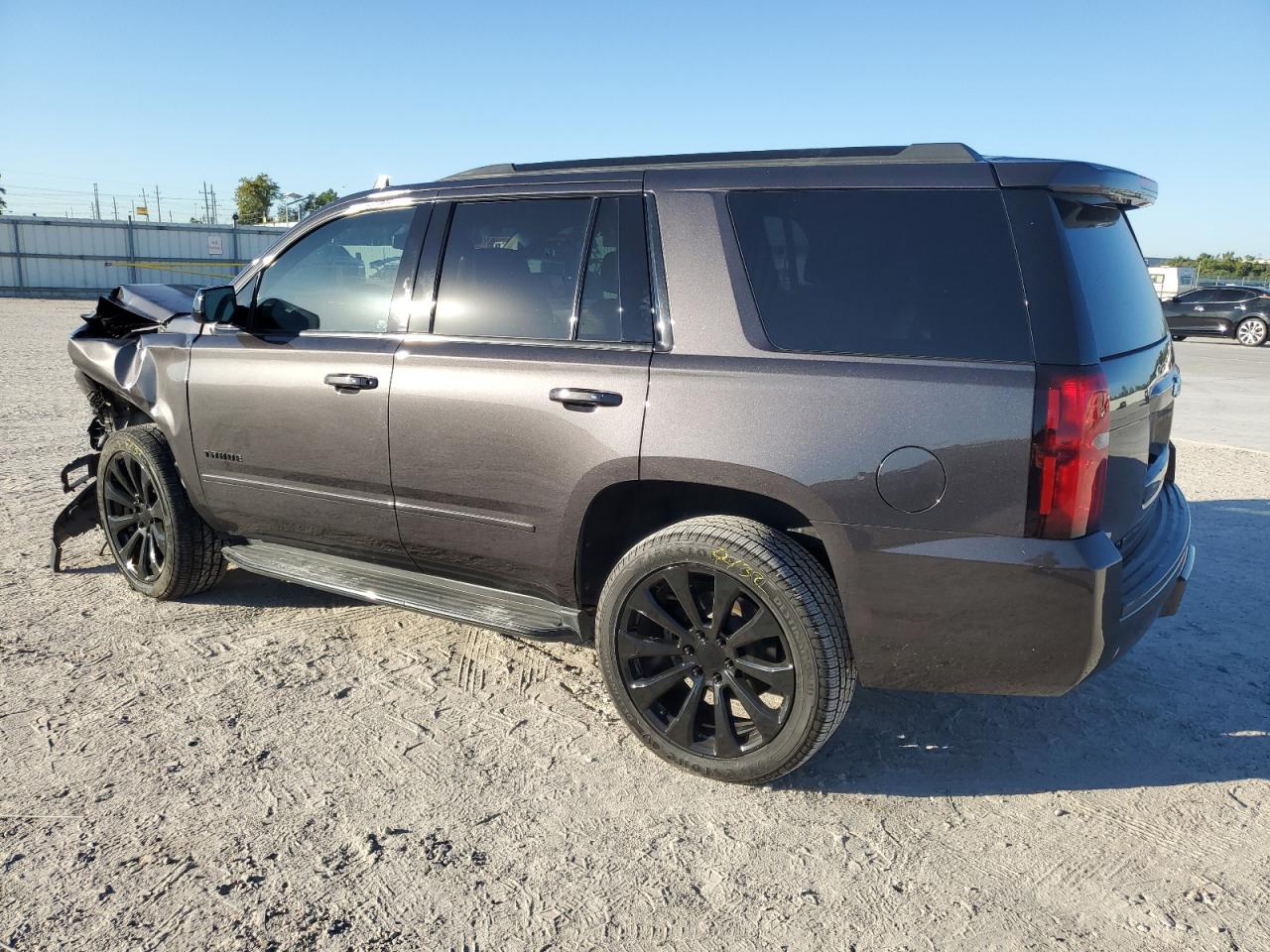 Obraz 2 z 2018 CHEVROLET TAHOE C1500 PREMIER 2018 z VIN 1GNSCCKJ5JR219371