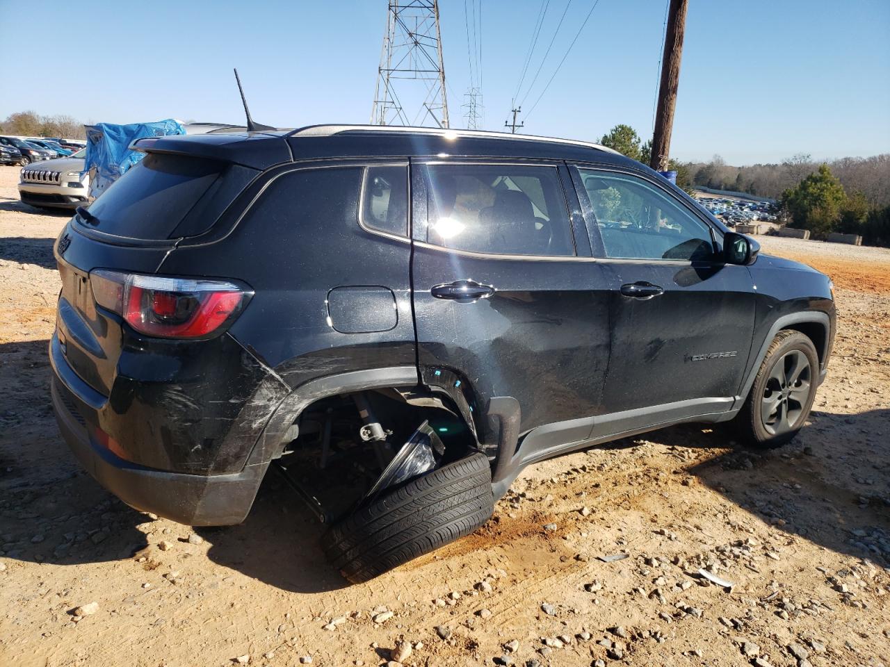 Image 3 of 2020 JEEP COMPASS LATITUDE 2020 with VIN 3C4NJCBB9LT121703
