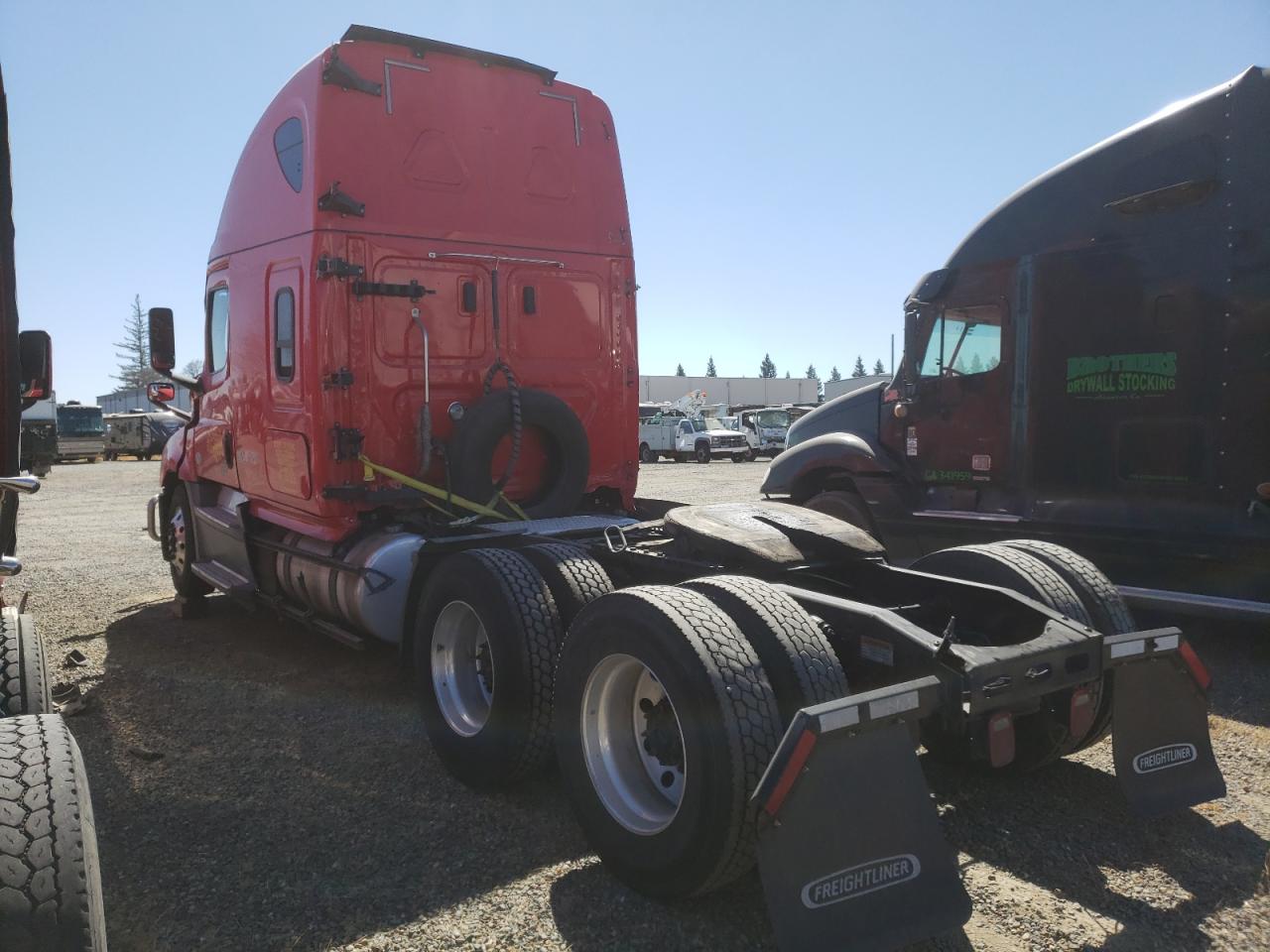 Image 2 of 2020 FREIGHTLINER CASCADIA 126  2020 with VIN 3AKJHHDR4LSKY1837
