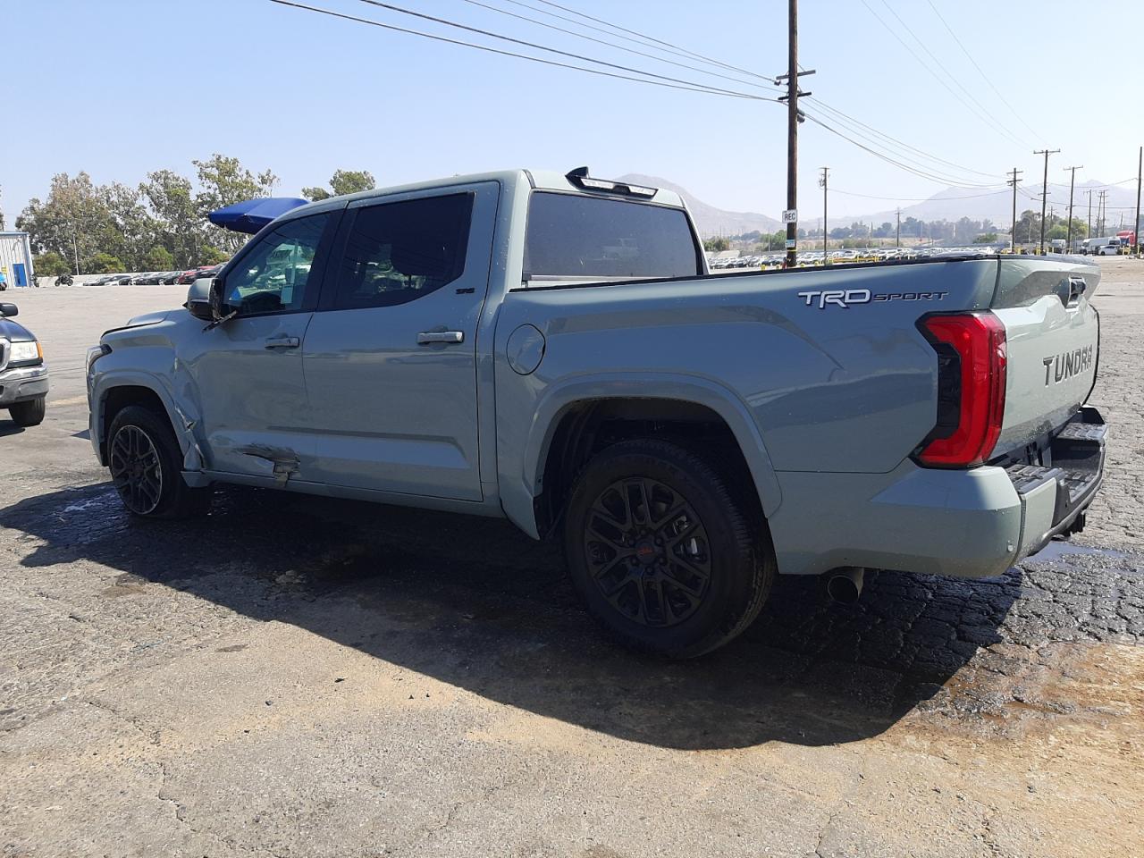 Изображение 2 Toyota Tundra Crewmax Sr 2022 с VIN 5TFLA5AB3NX015324