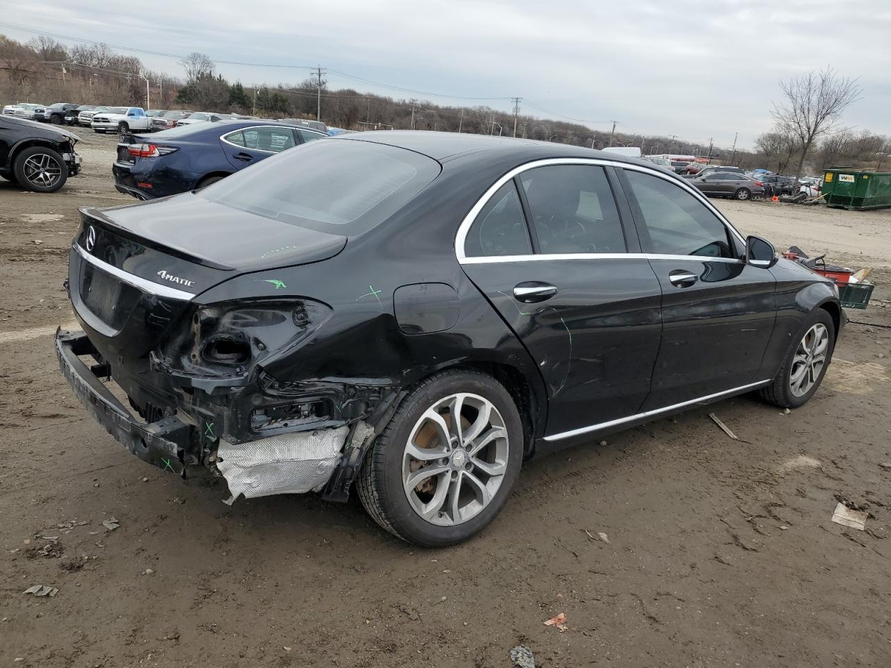 Image 3 of 2016 MERCEDES-BENZ C 300 4MATIC 2016 with VIN 55SWF4KB5GU107599