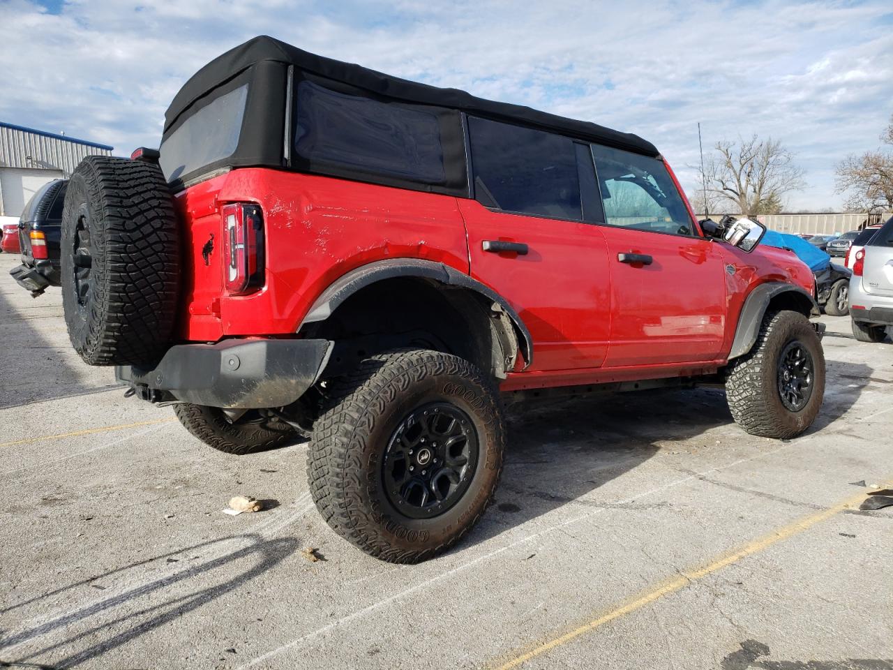 Image 3 of 2022 FORD BRONCO BASE 2022 with VIN 1FMEE5DPXNLB63753