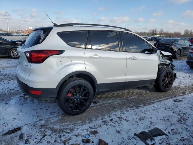 Image 3 of 2019 FORD ESCAPE SE 2019 with VIN 1FMCU9GD8KUB53229
