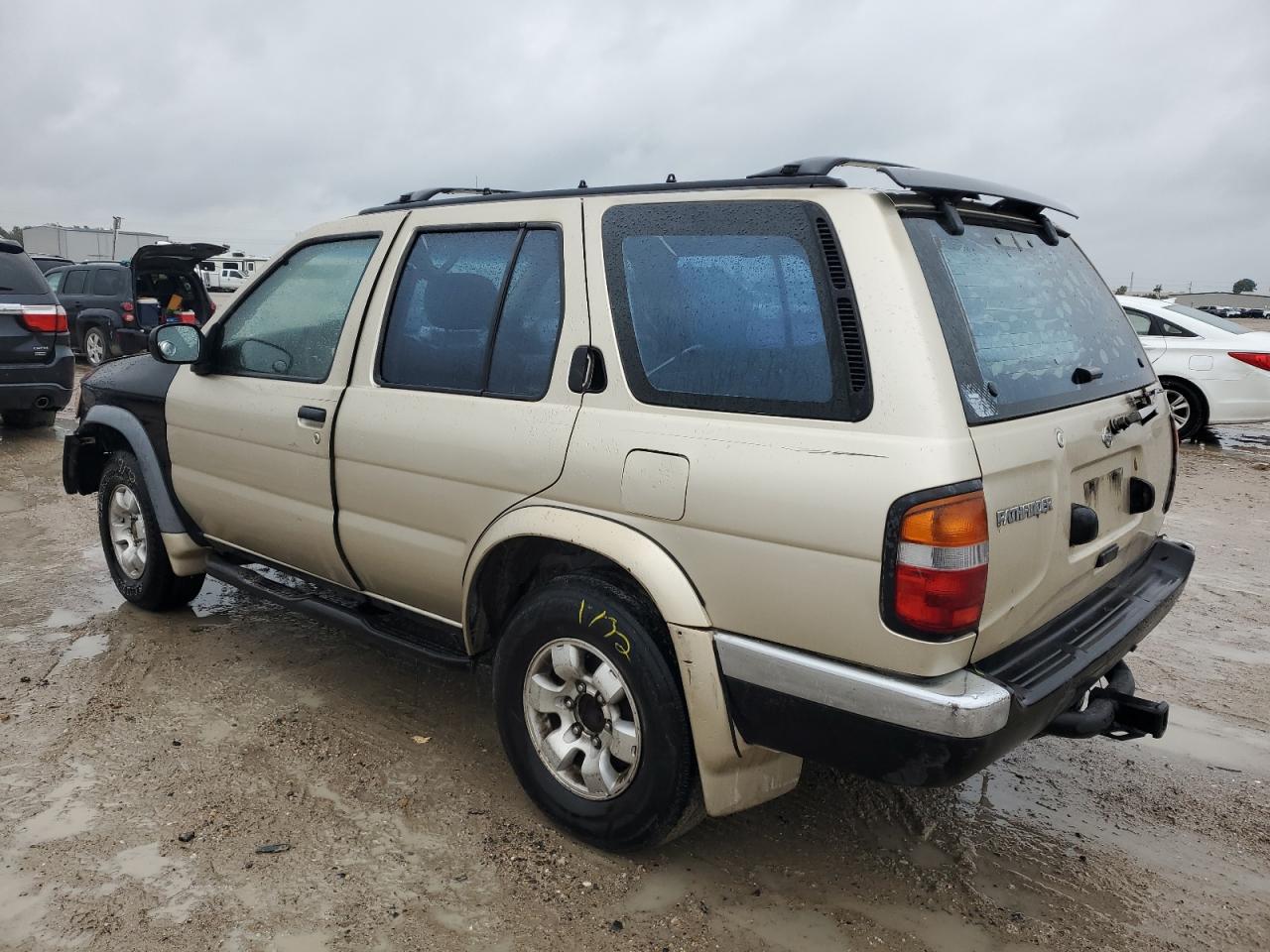 Image 2 of 1999 NISSAN PATHFINDER XE 1999 with VIN JN8AR05S4XW294969