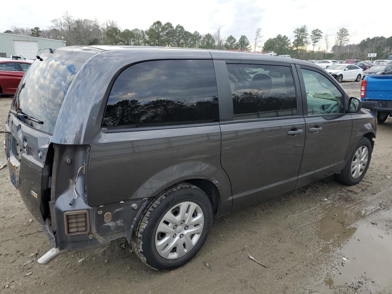 Image 3 of 2019 DODGE GRAND CARAVAN SE 2019 with VIN 2C4RDGBG2KR582805