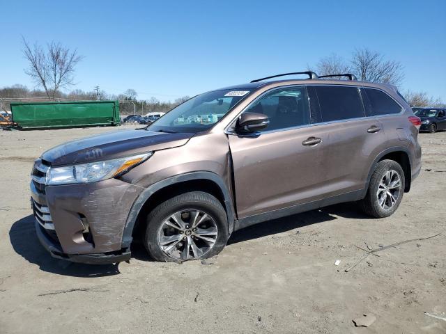 Image 1 of 2019 TOYOTA HIGHLANDER LE 2019 with VIN 5TDBZRFH7KS949867