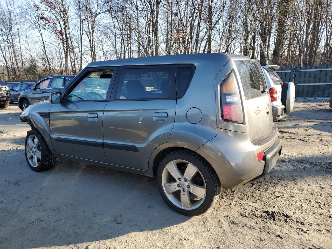 Obraz 2 z 2010 KIA SOUL + 2010 z VIN KNDJT2A28A7179128