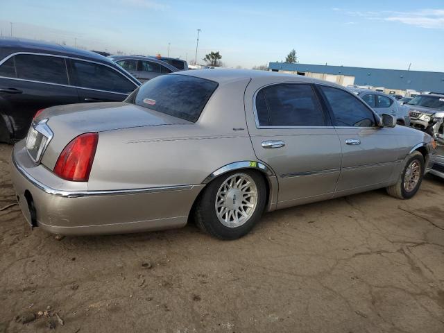 Image 3 of 1999 LINCOLN TOWN CAR SIGNATURE 1999 with VIN 1LNHM82W4XY619196