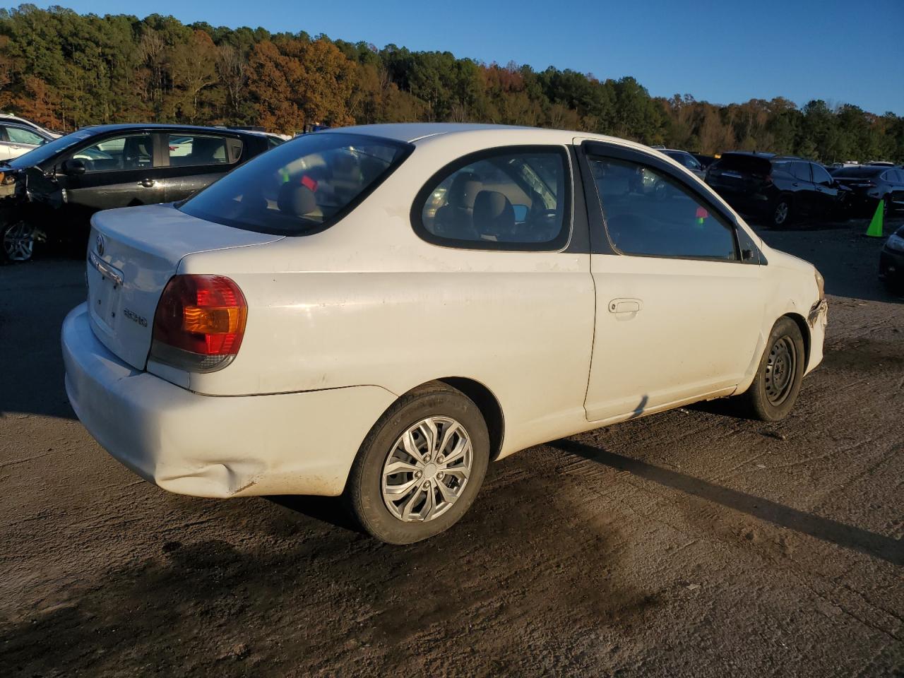 Obraz 3 z 2003 TOYOTA ECHO  2003 z VIN JTDAT123430300525