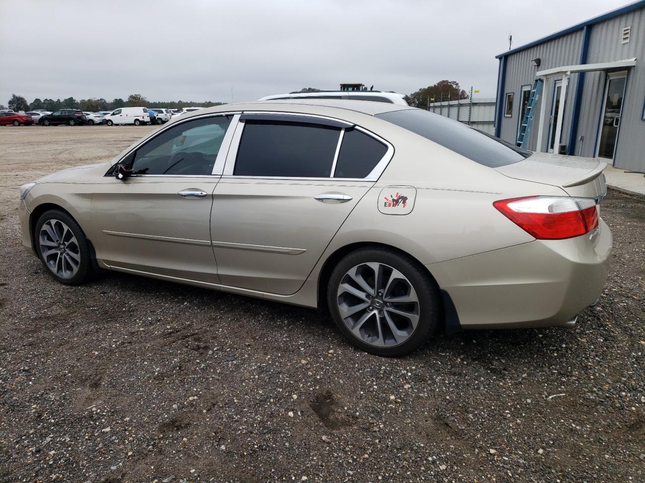Изображение 2 2015 HONDA ACCORD SPORT 2015 с VIN 1HGCR2F50FA132178