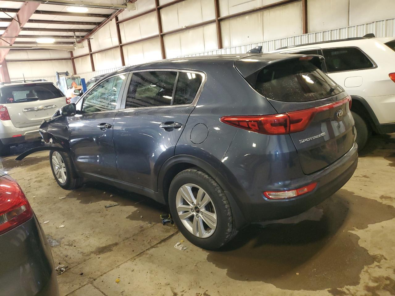 Image 2 of 2018 KIA SPORTAGE LX 2018 with VIN KNDPM3AC8J7474266