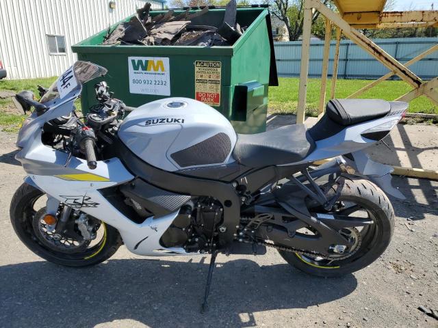 Изображение 3 2022 SUZUKI GSX-R600  2022 с VIN JS1GN7FA4N7100958
