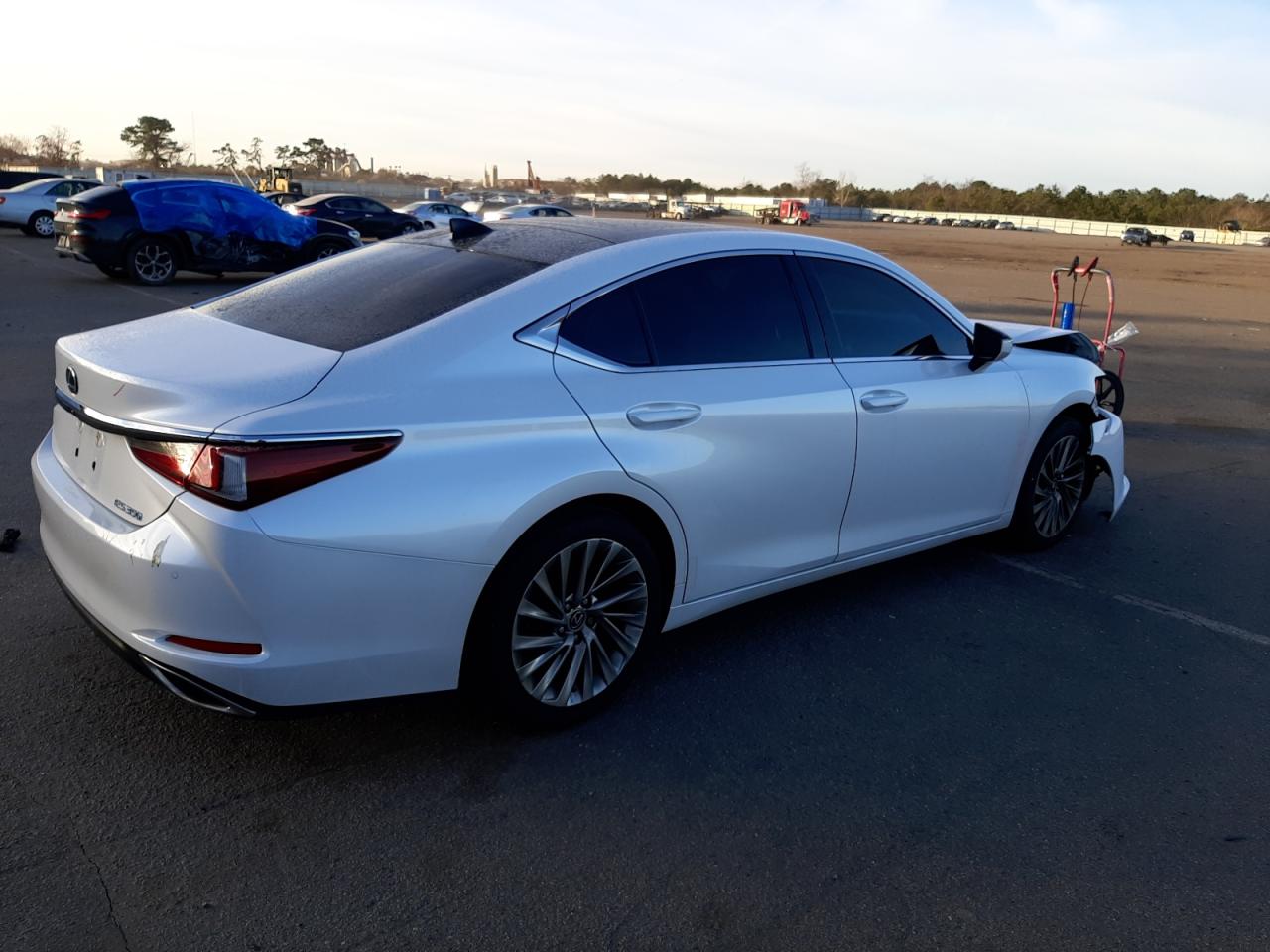 Изображение 3 2019 LEXUS ES 350 2019 с VIN 58ABZ1B12KU018106