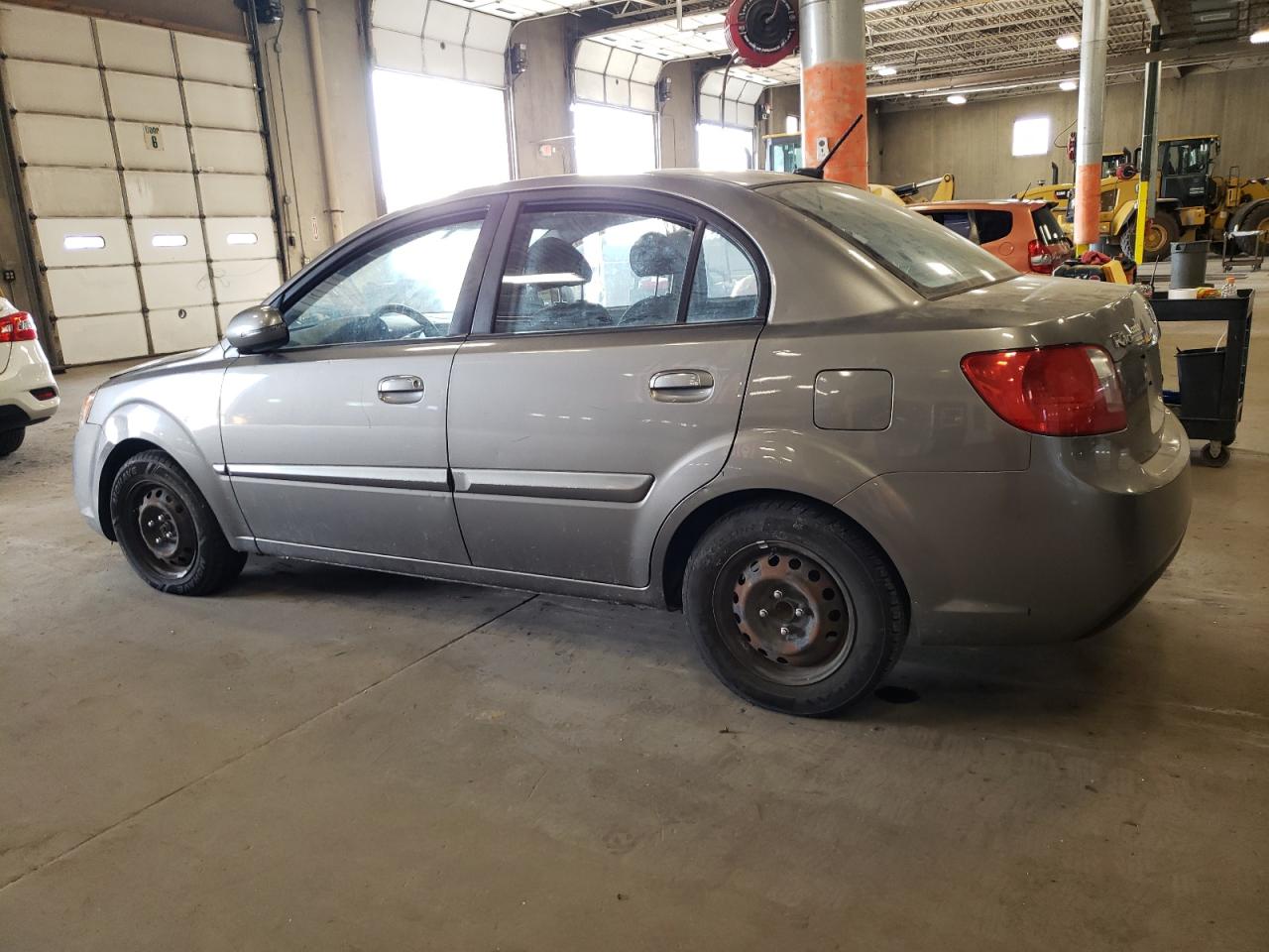 Изображение 2 2011 KIA RIO BASE 2011 с VIN KNADH4A3XB6925148